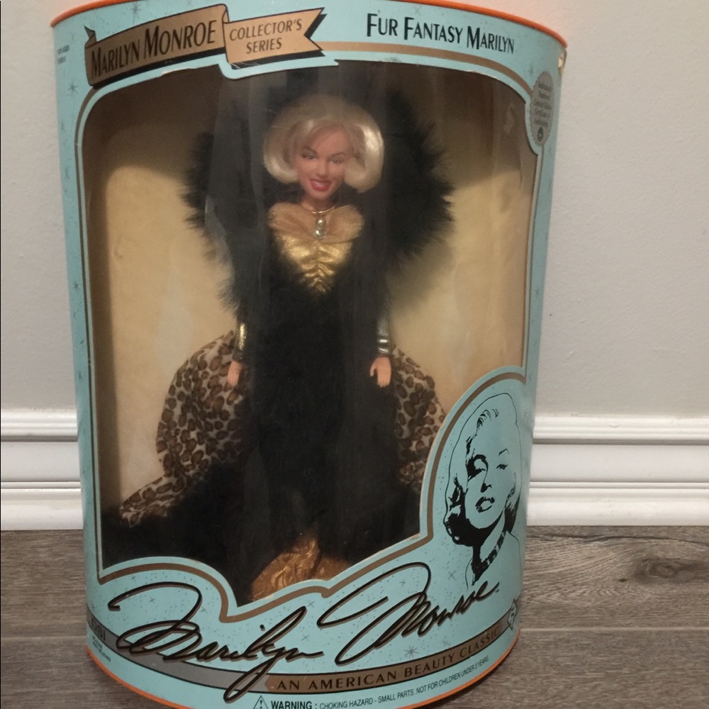 Marilyn Monroe Fur Fantasy Collectors Series